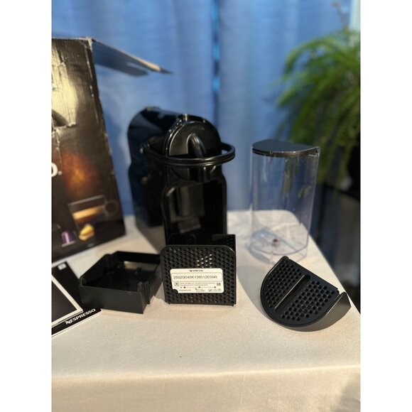 Nespresso Inissia Espresso Machine By DeLonghi Black - Picture 7 of 8